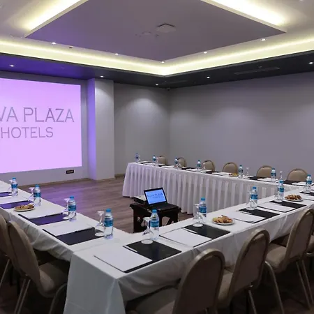 Отель Nova Plaza Crystal & 4*