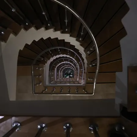 Nova Plaza Crystal & Hotel