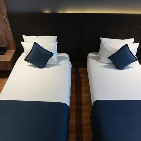 Nova Plaza Crystal & Hotell