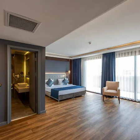 Nova Plaza Crystal &