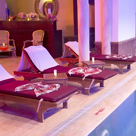 Nova Plaza Crystal Hotel&spa Hotel