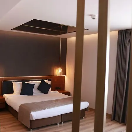 Nova Plaza Crystal Hotel&spa