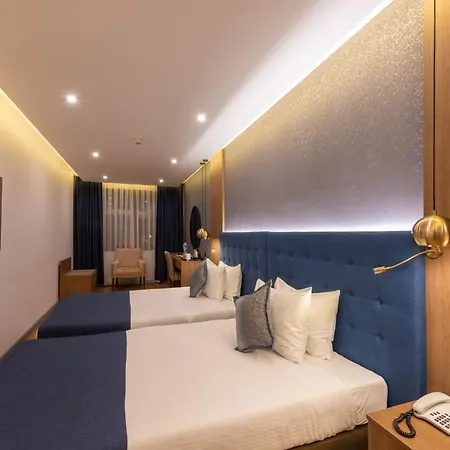 Nova Plaza Crystal & 4*