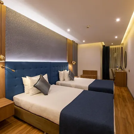 Nova Plaza Crystal &