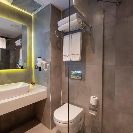 Nova Plaza Crystal Hotel&spa