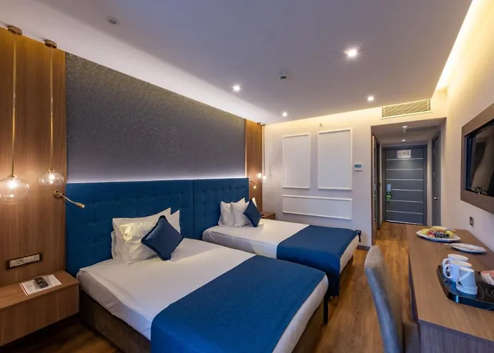 Отель Nova Plaza Crystal &