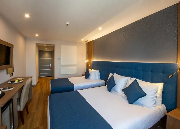 Отель Nova Plaza Crystal &