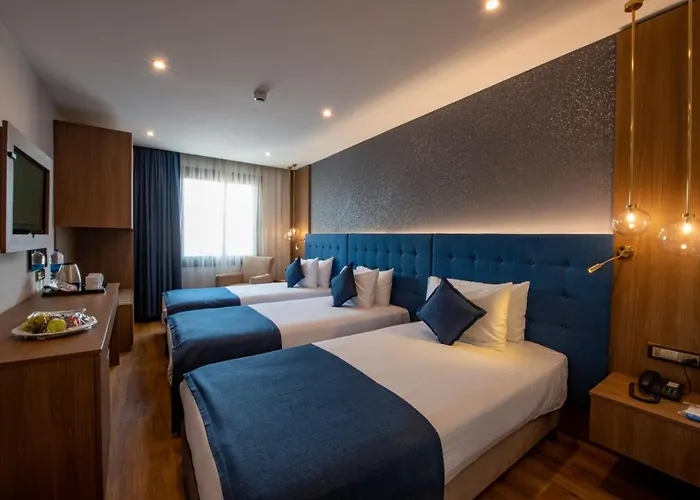 Nova Plaza Crystal & Отель