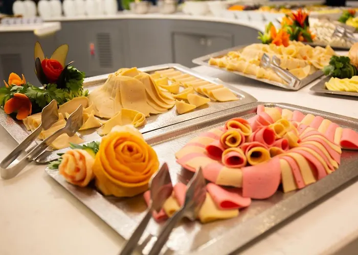 Nova Plaza Crystal & Отель Стамбул