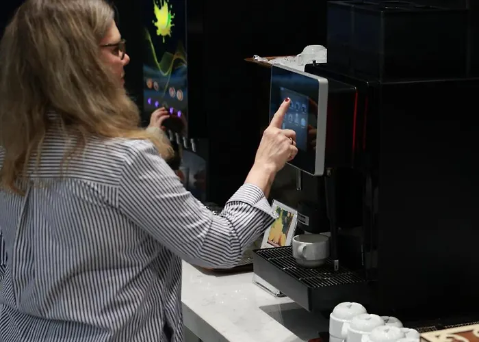 Nova Plaza Crystal & Отель