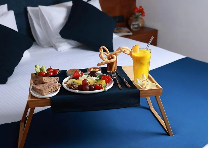 Отель Nova Plaza Crystal & 4*