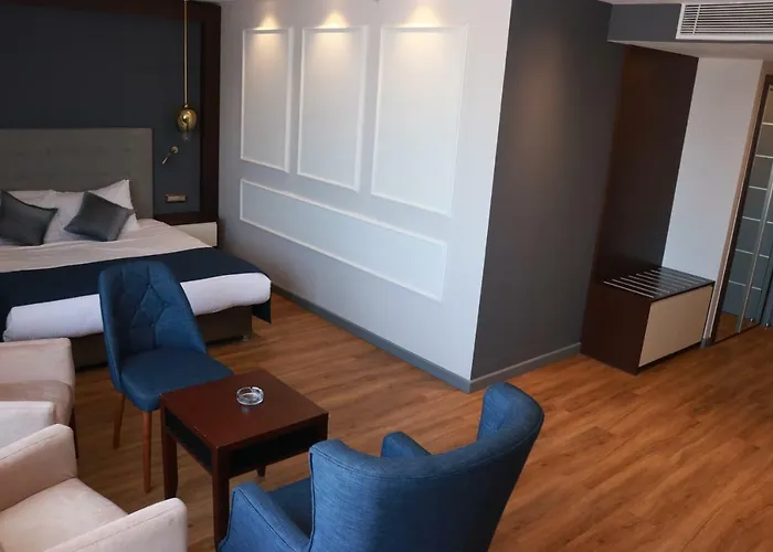 Отель Nova Plaza Crystal &