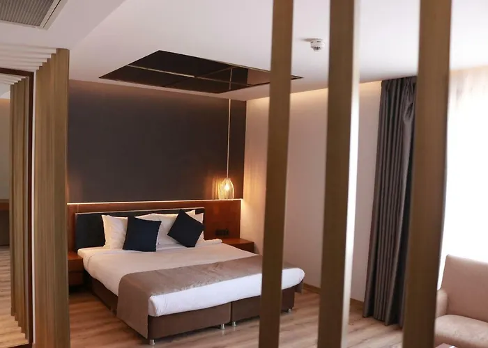 Nova Plaza Crystal &