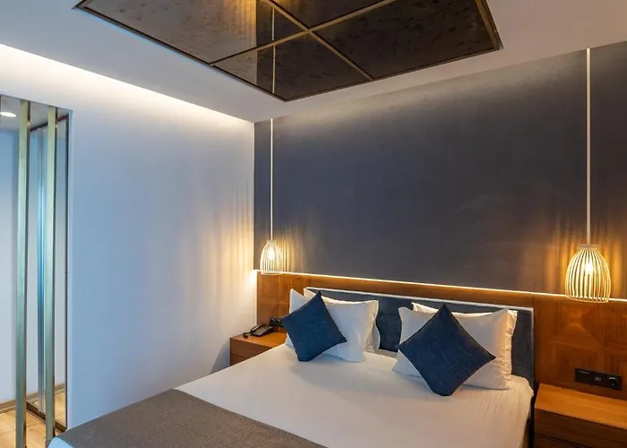 Nova Plaza Crystal &